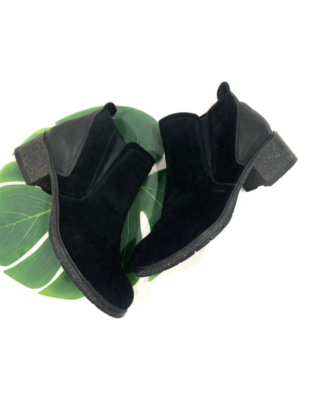 AETREX Frankie Pull On Leather Booties